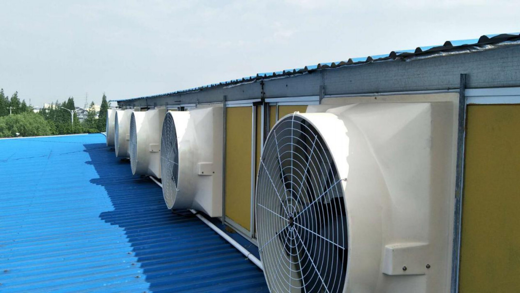 Industrieabgasventilatoren für die Kühlung von Geflügel im modernen Stil 6,2 m/s Windgeschwindigkeit