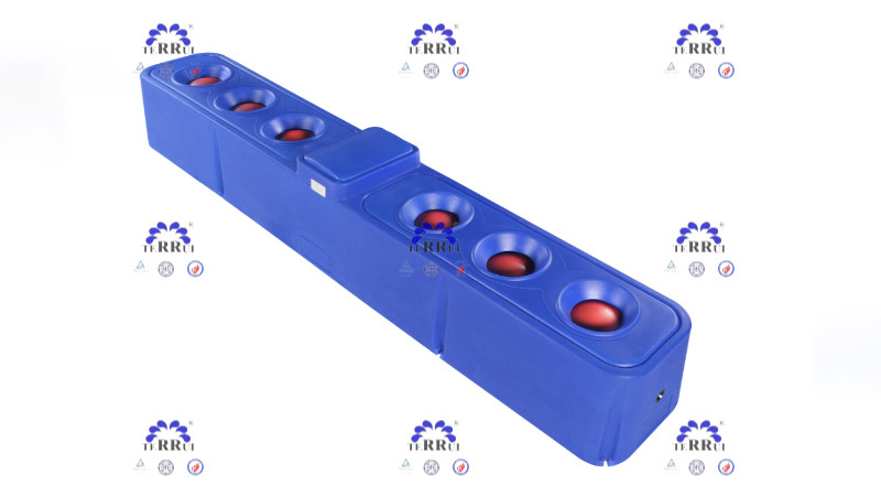 Automatischer Bewässerer aus LLDPE mit einem Durchfluss von 100 bis 120 L/min und einer Kapazität von 300 L