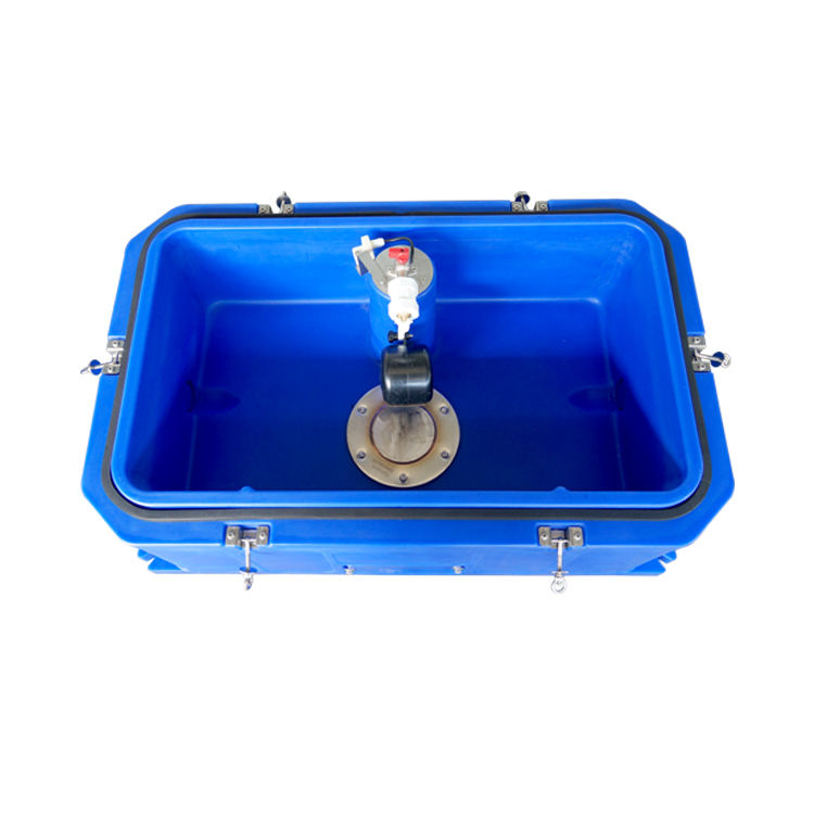 110*70*53cm / 3,6*2,3*1,7 Fuß. Viehtränke Breite 70cm / 2,3 Fuß. Langlebig und für alle Klimazonen geeignet.