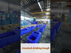 Stärker 300 mm Höhe Schwerlaststoff Polyethylen Blau Viehwasserbehälter mit Durchfluss